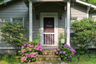 842 Third St, Stone Mountain, GA 30083