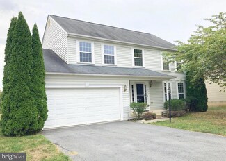 17541 Shale Dr, Hagerstown, MD 21740