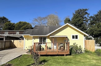 7225 Tanglewood Ave, Lincoln Beach, OR 97388