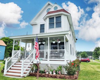 4484 Main St, Chincoteague Island, VA 23336