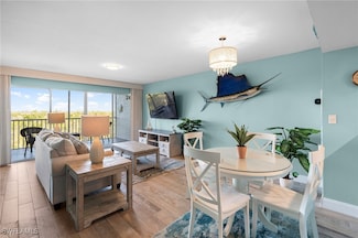 200 Stevens Landing Dr Unit B-305, Marco Island, FL 34145