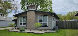 7641 Locust Ave, Gary, IN 46403