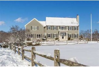 93 Choate St, Essex, MA 01929