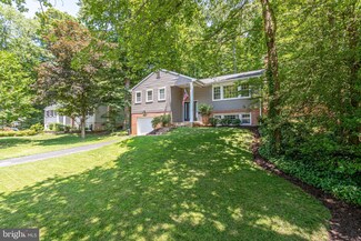 4825 Candace Ln, Annandale, VA 22003
