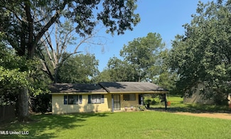 1735 Woody Dr, Jackson, MS 39212