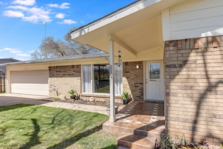 700 Golden Beach Dr, Buchanan Dam, TX 78609