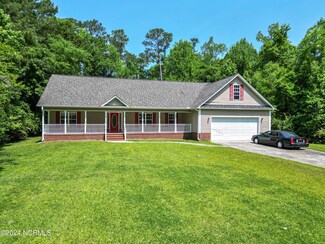 105 Shoreham Dr, Jacksonville, NC 28546