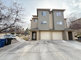 27 Short Dr, Los Alamos, NM 87544