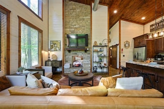 66 Morning Berry Trail, Broken Bow, OK 74728