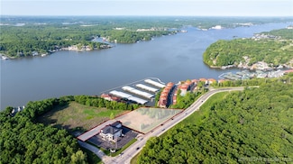 1196 Horseshoe Bend Pkwy, Lake Ozark, MO 65049
