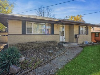 2407 E Tiffin Ave, Des Moines, IA 50317