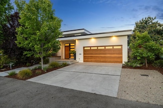 28 Politzer Dr, Menlo Park, CA 94025