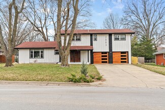 2883 S Rochelle Ave, Springfield, MO 65804