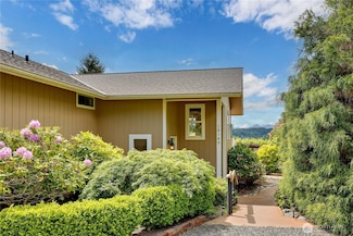 18143 11th Ave NE, Poulsbo, WA 98370