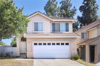 941 Primrose Ln, Corona, CA 92880