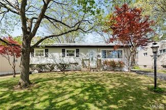 1065 Ermanda Dr, Florissant, MO 63033