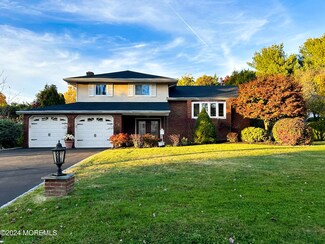 293 Richard St, Belford, NJ 07718