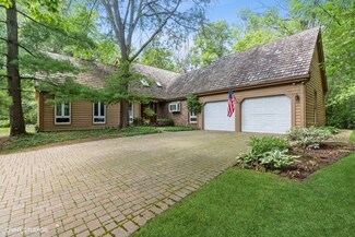 870 Carlyle Cir, Lake Bluff, IL 60044