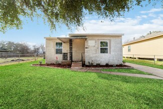 9526 Rhode Island St, Houston, TX 77029