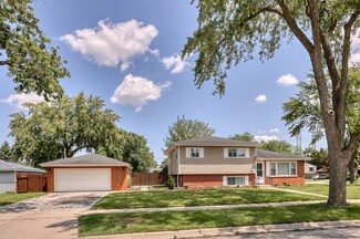 585 S Wisconsin Ave, Addison, IL 60101