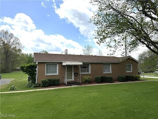 16585 Milton Ave, Lake Milton, OH 44429