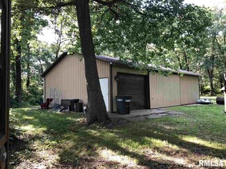 1752 Knoxville Rd, Sherrard, IL 61281
