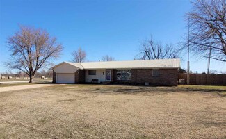 418 SW 3rd St, Lucien, OK 73757