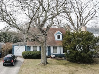 1112 Cedar Ln, Northbrook, IL 60062