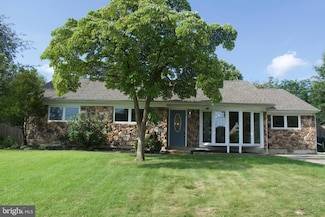 212 Kingsley Rd, Cherry Hill, NJ 08034