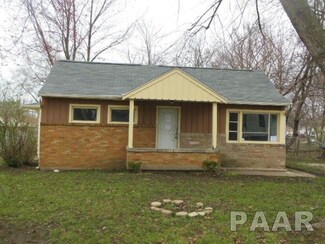 3113 W Augustana St, Peoria, IL 61605
