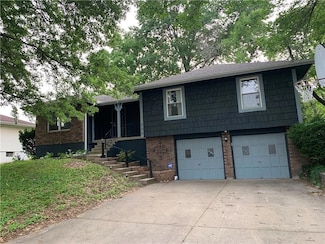 308 NW Shamrock Ave, Lees Summit, MO 64081
