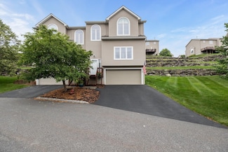 10 Cliffside Ct, Highland Mills, NY 10930