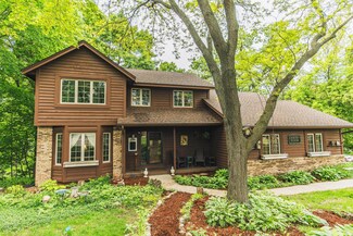 7481 Mariner Dr, Osseo, MN 55311