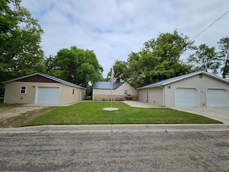 205 8th St E, Herman, MN 56248