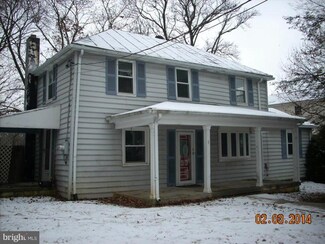 5 E Crescent St, Boyce, VA 22620