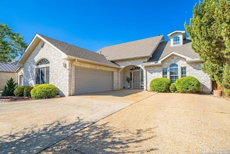 510 Oakland Hills Ln, Kerrville, TX 78028