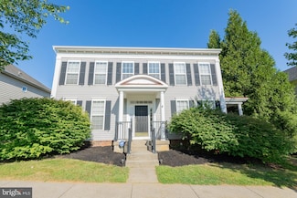 70 Braddock St, Charles Town, WV 25414