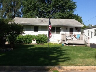 2920 E 36th St, Des Moines, IA 50317