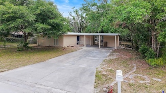 810 W River Dr, Tampa, FL 33617