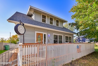 119 1st Ave NW, Mayville, ND 58257