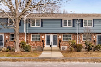 86 Hooper Rd, Dedham, MA 02026