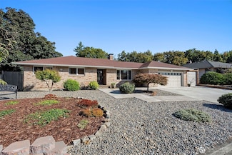 6804 Louisiana Dr, Vancouver, WA 98664