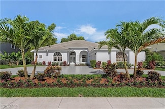 11257 Longshore Way W, Naples, FL 34119