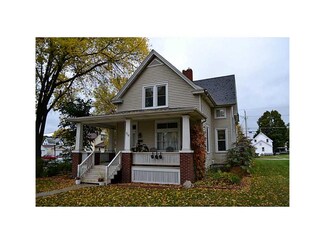728 F Ave NW, Cedar Rapids, IA 52405