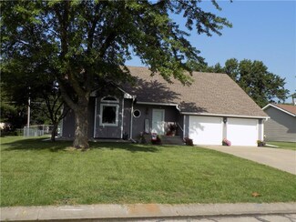 1548 S Elm St, Ottawa, KS 66067
