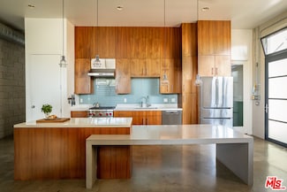 1534 17th St Unit 105, Santa Monica, CA 90404