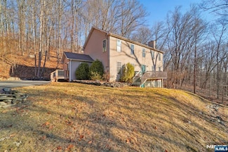 1007 Hillside Ave, Newton, NJ 07860