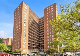 97-10 62nd Dr Unit 4M, Rego Park, NY 11374