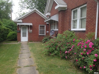 622 1/2 N Albert St, Macomb, IL 61455