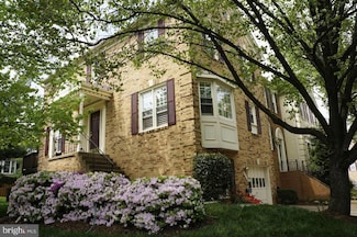 2043 Pieris Ct, Vienna, VA 22182